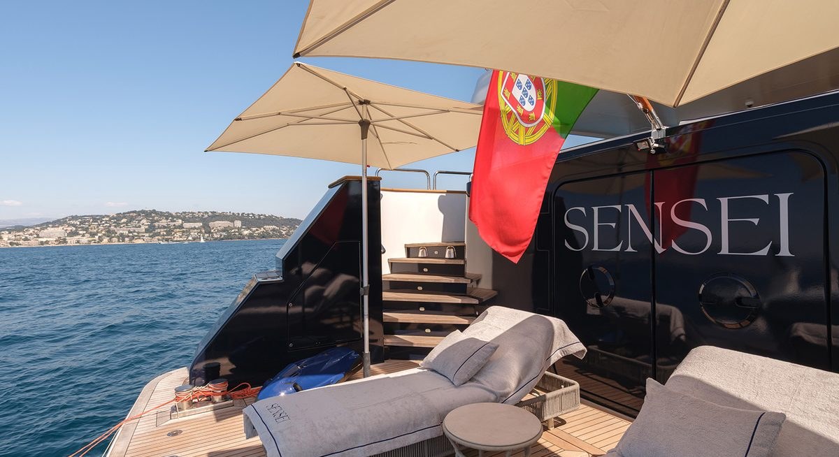 SENSEI yacht charter 5