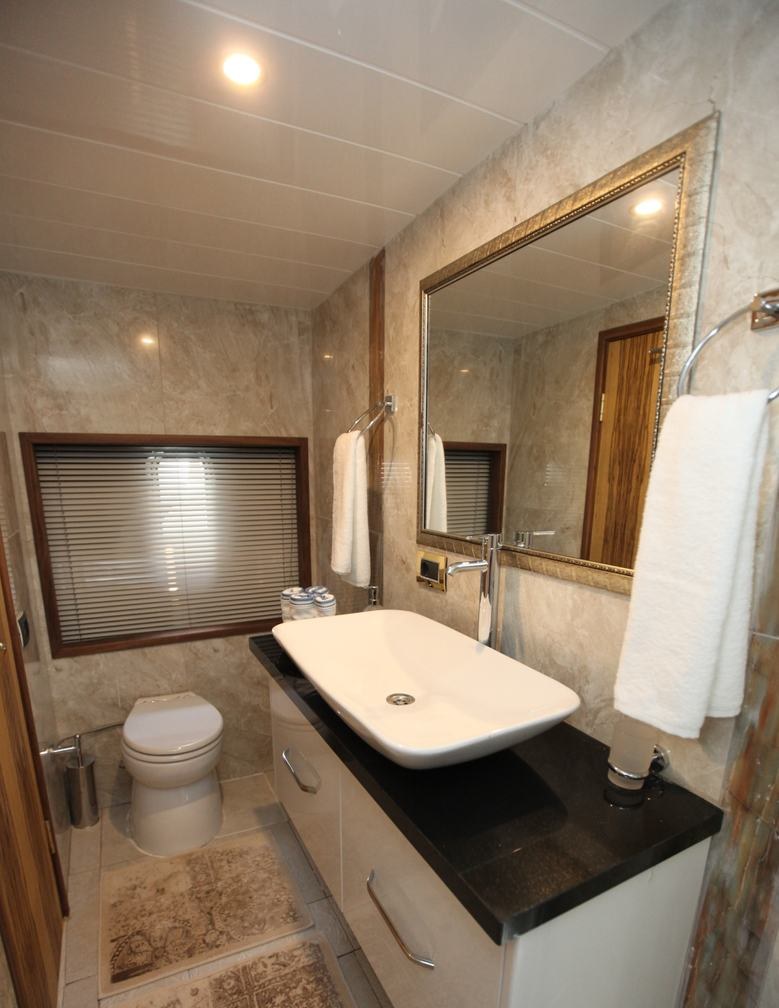 Yacht charter SIMAY F YACHT CHARTER