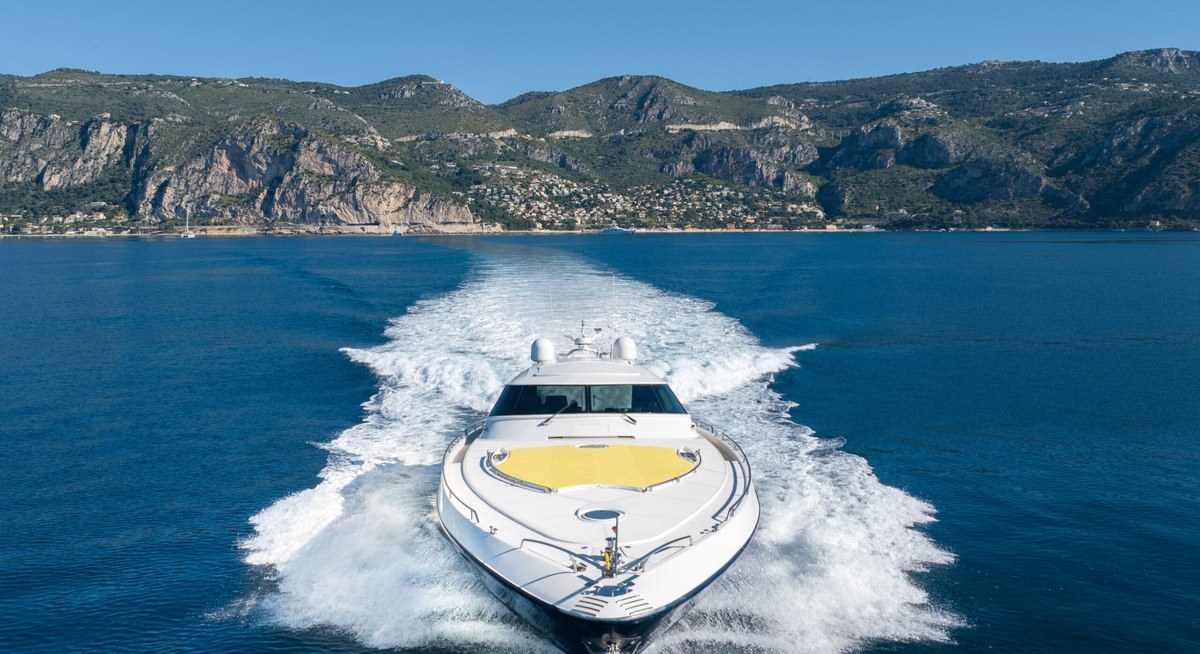 SLIP AWAY yacht charter 3