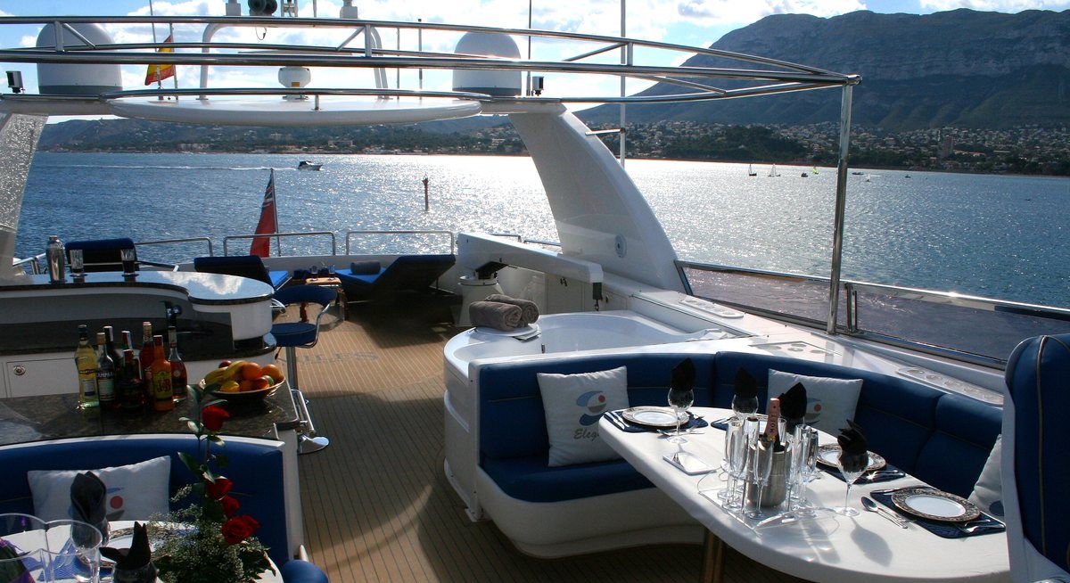 SMILES OF MILES yacht charter 2