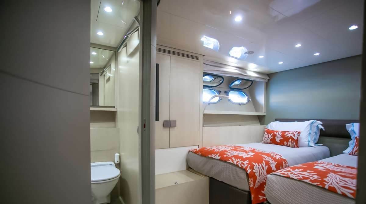 SOFIA Y yacht charter 4
