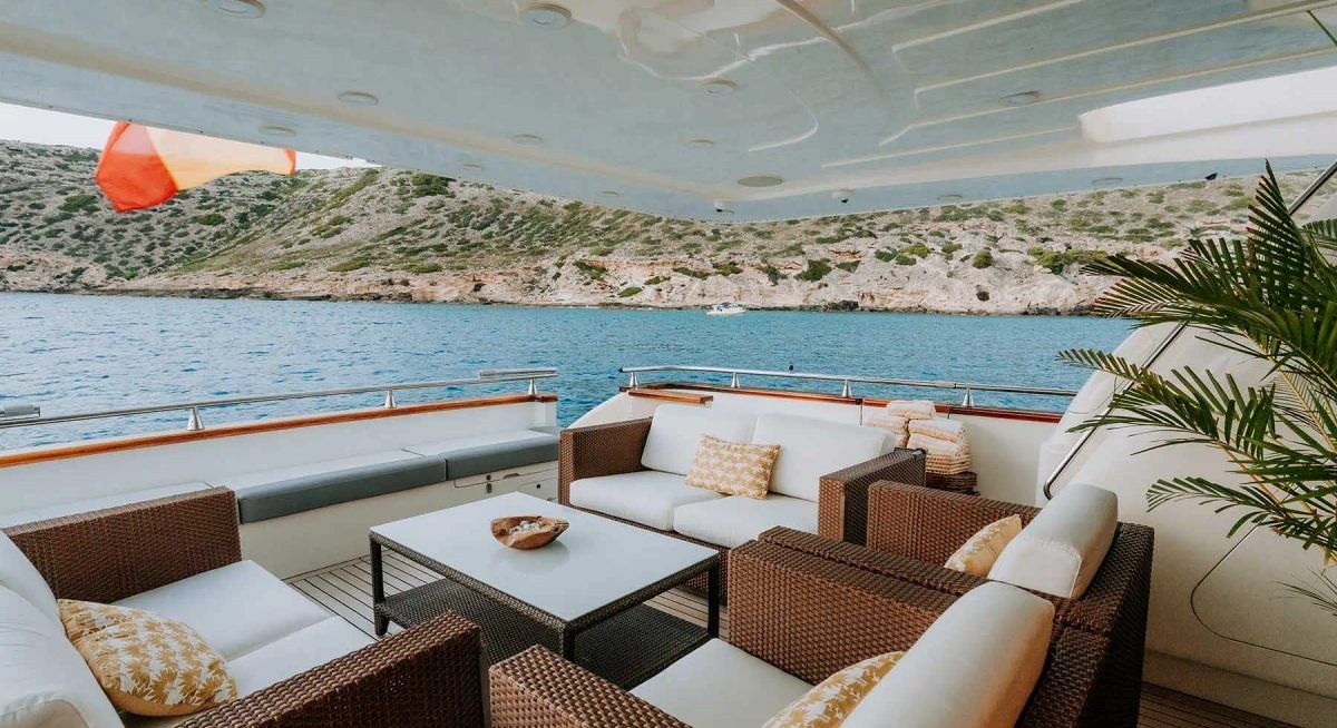 SONRISA SEPTIMO yacht charter 4