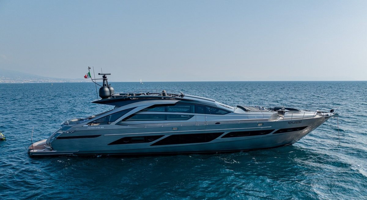 SOPHIA yacht charter 1