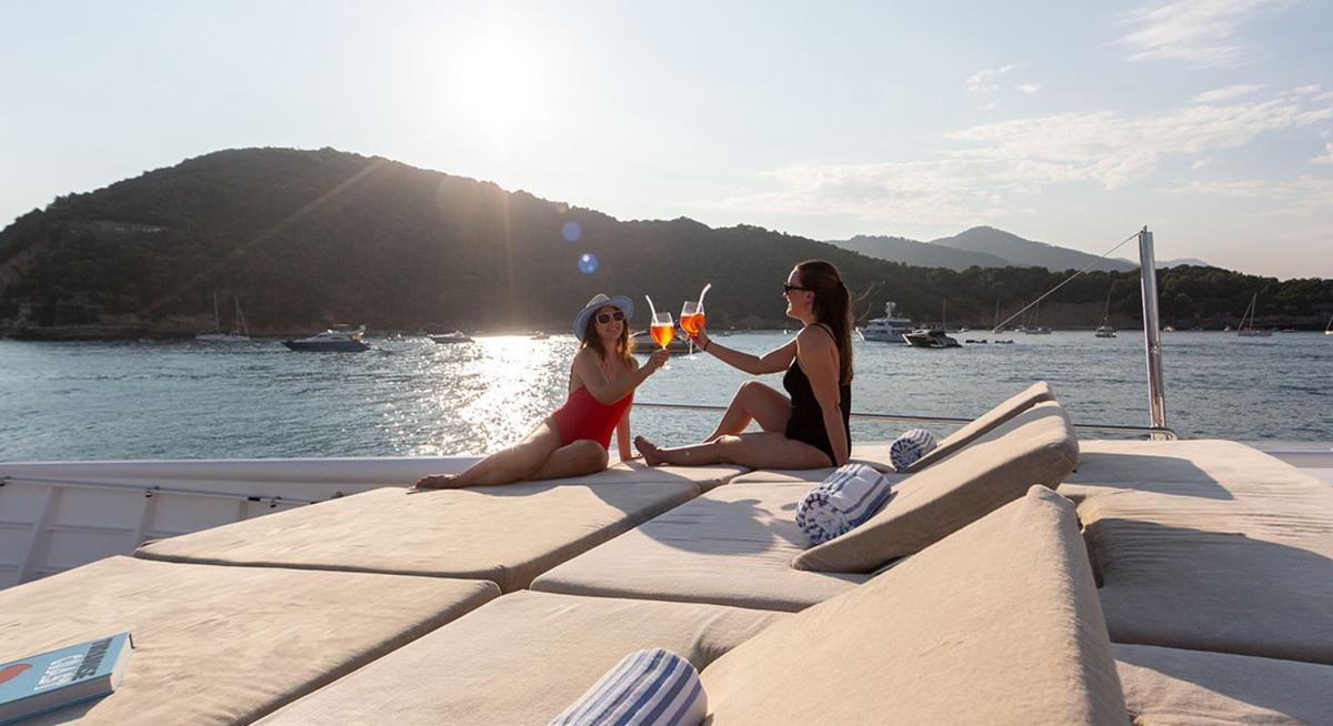 SOPHIE BLUE yacht charter 2