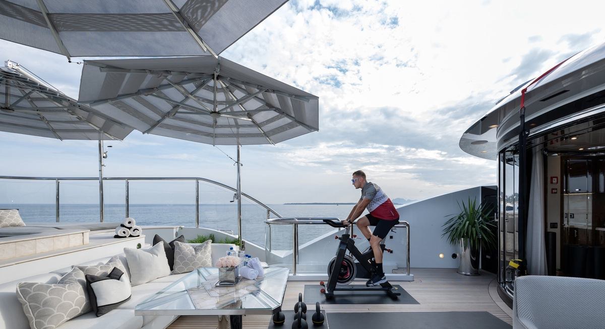 SOUNDWAVE yacht charter 4