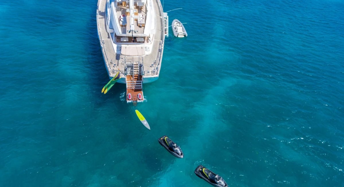 SPIRIT OF THE C'S yacht charter 5