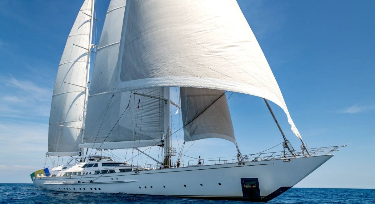 Yacht charter SPIRIT OF THE C'S YACHT CHARTER