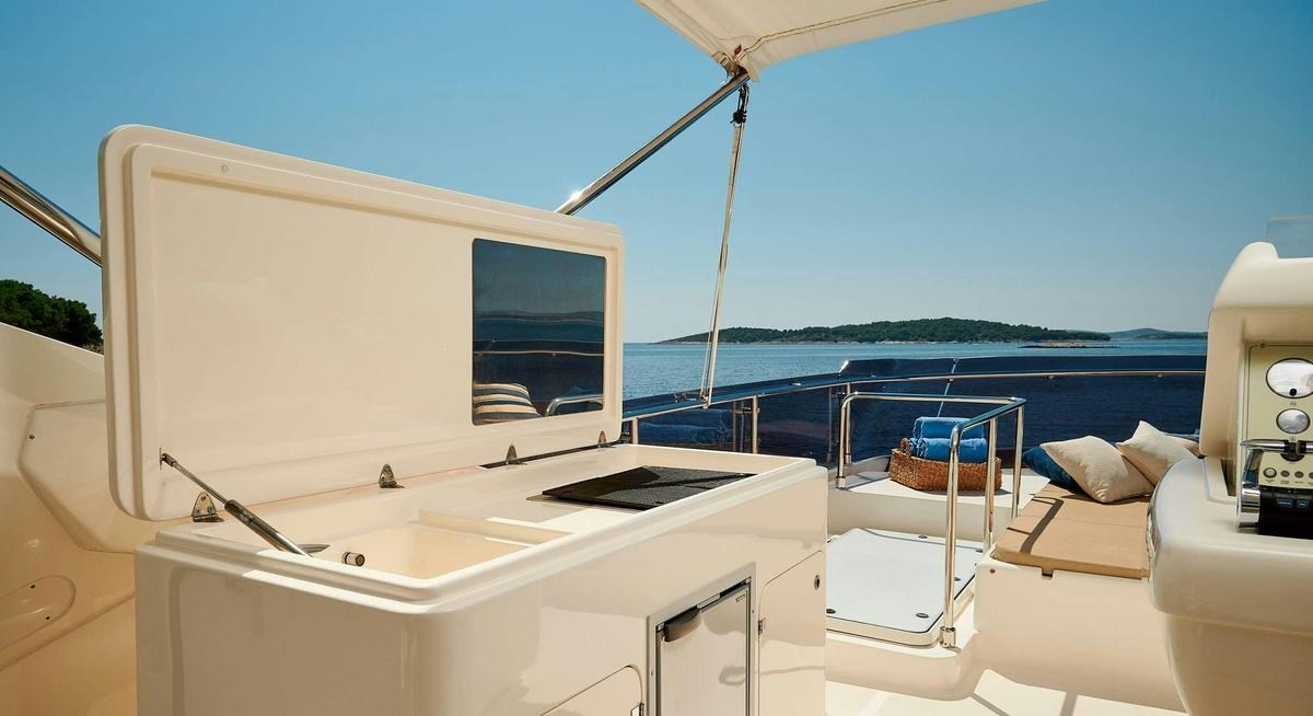 STELLA D'ORO yacht charter 3