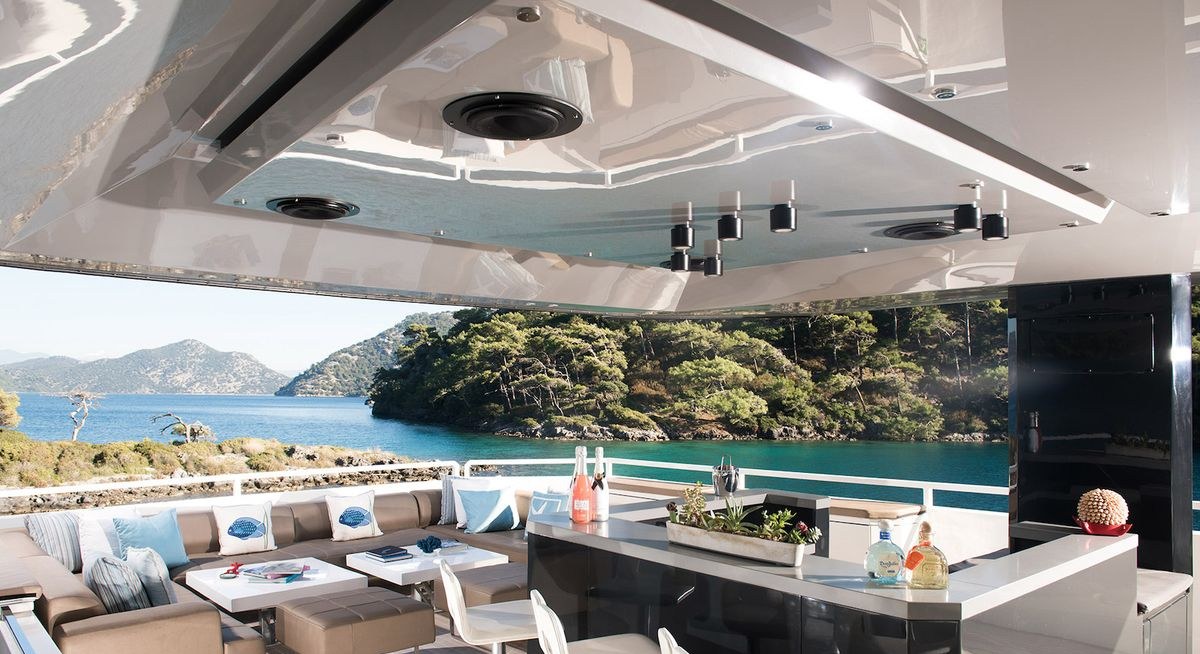SUN yacht charter 3