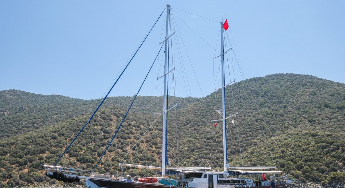TARKAN 5 yacht charter 1