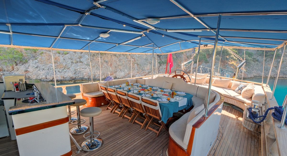 TARKAN 5 yacht charter 4