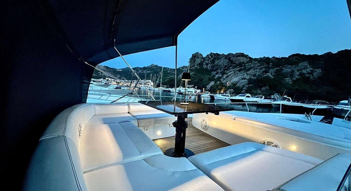 THYKE II yacht charter 3