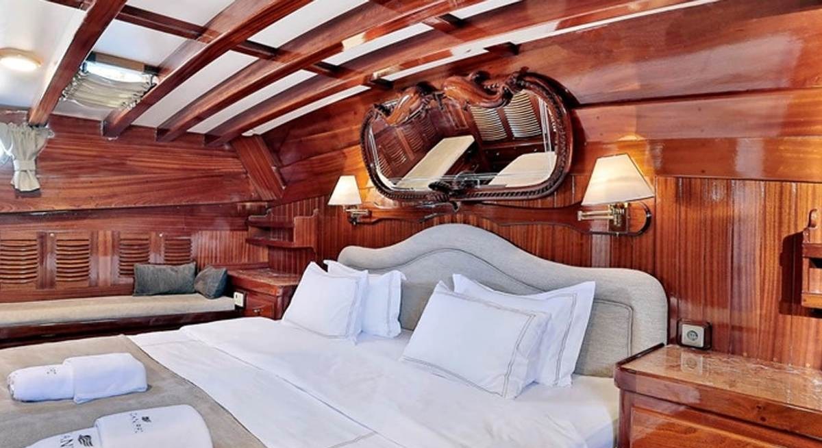 TORINI yacht charter 5