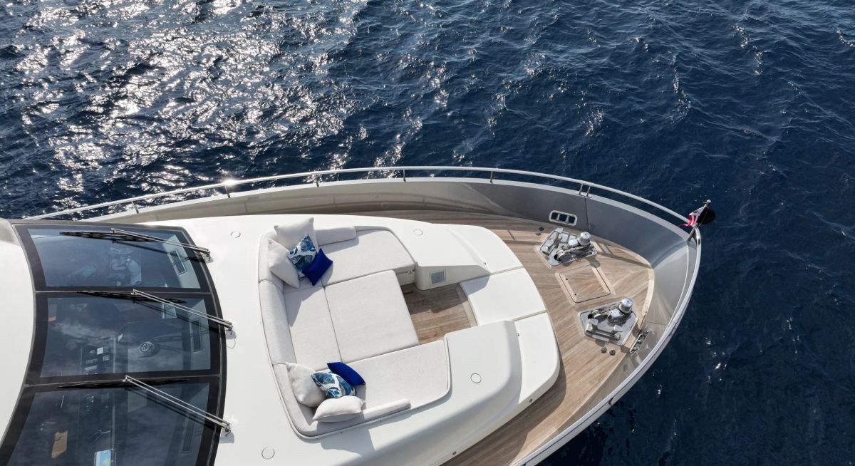TWIN FISH yacht charter 2
