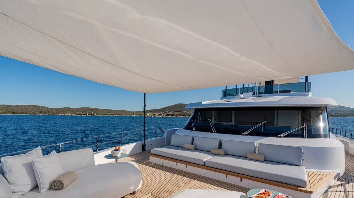 TWINS yacht charter 1