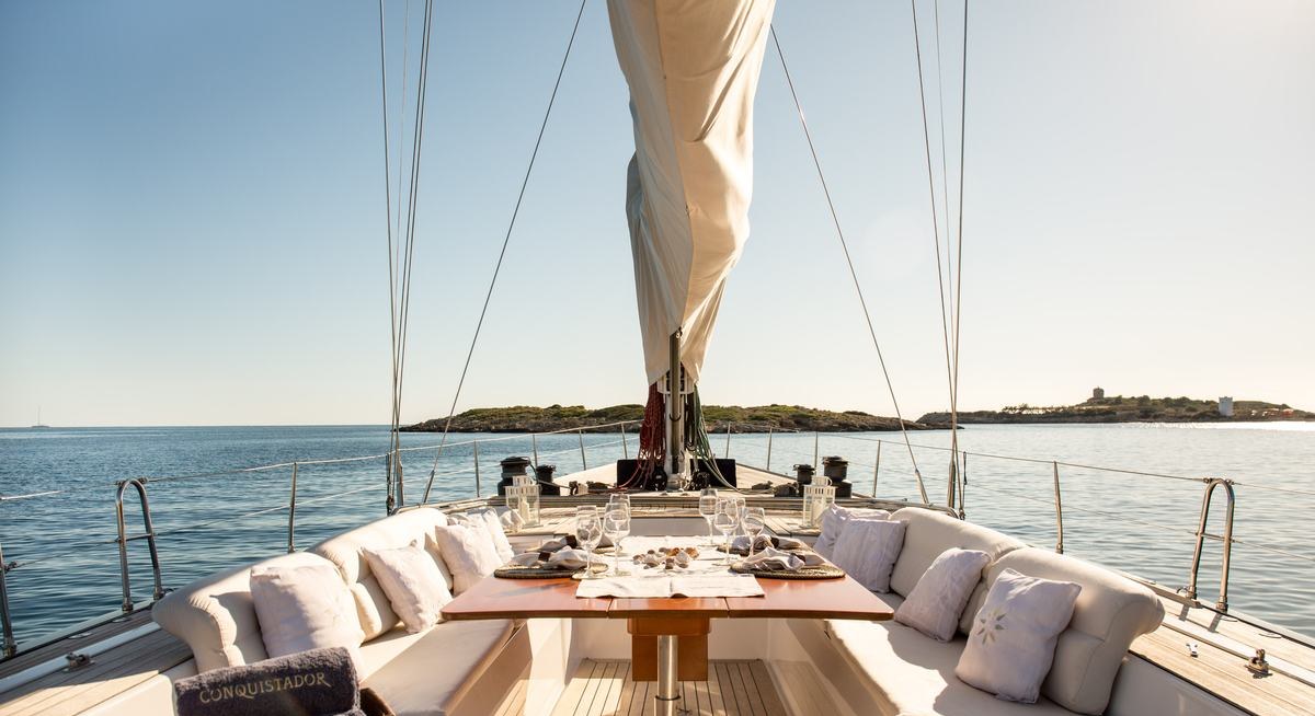 UMIKO yacht charter 3