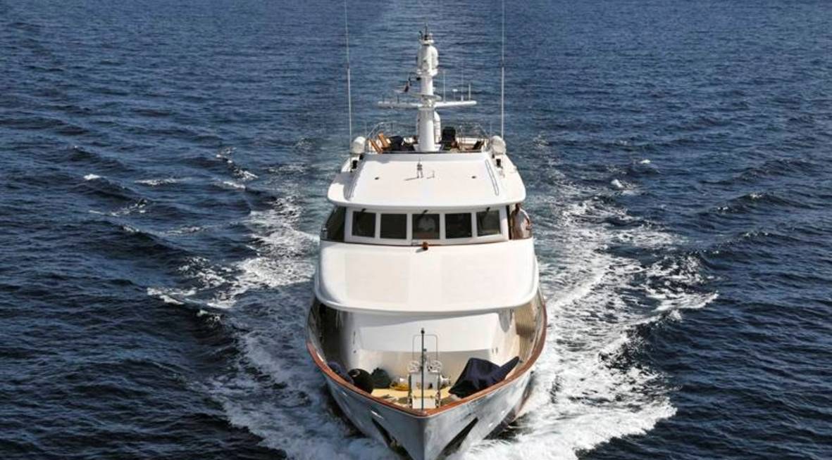 V. BAHRIA yacht charter 3