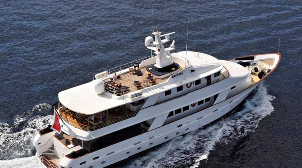 V. BAHRIA yacht charter 4