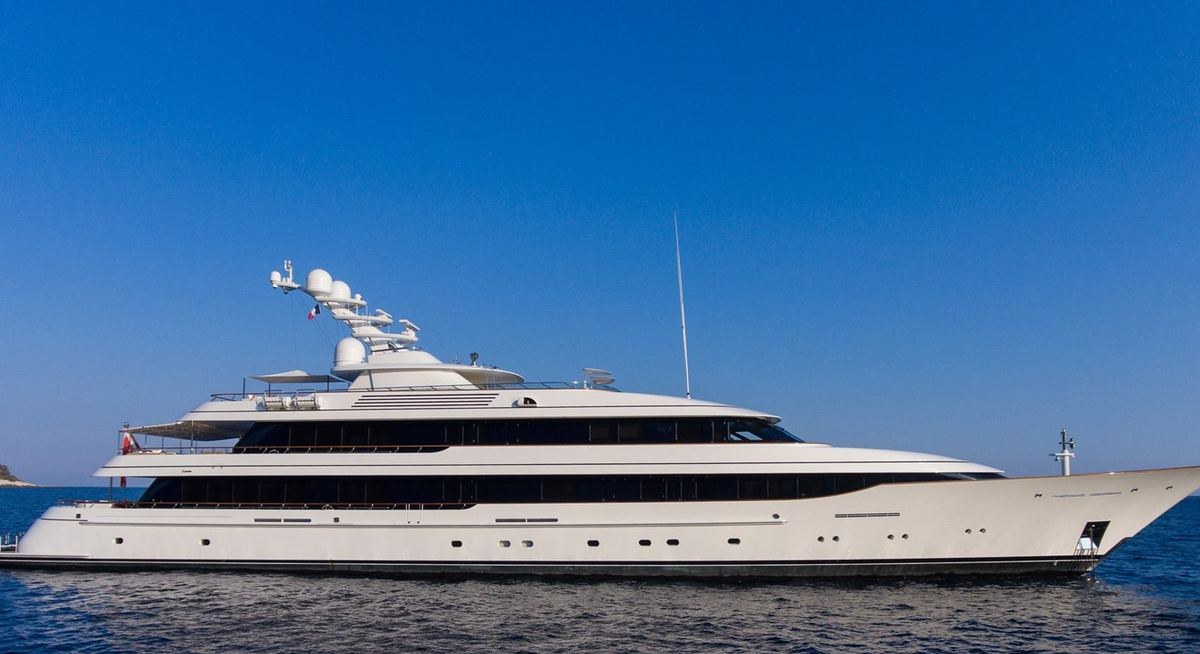 VASSA yacht charter 1