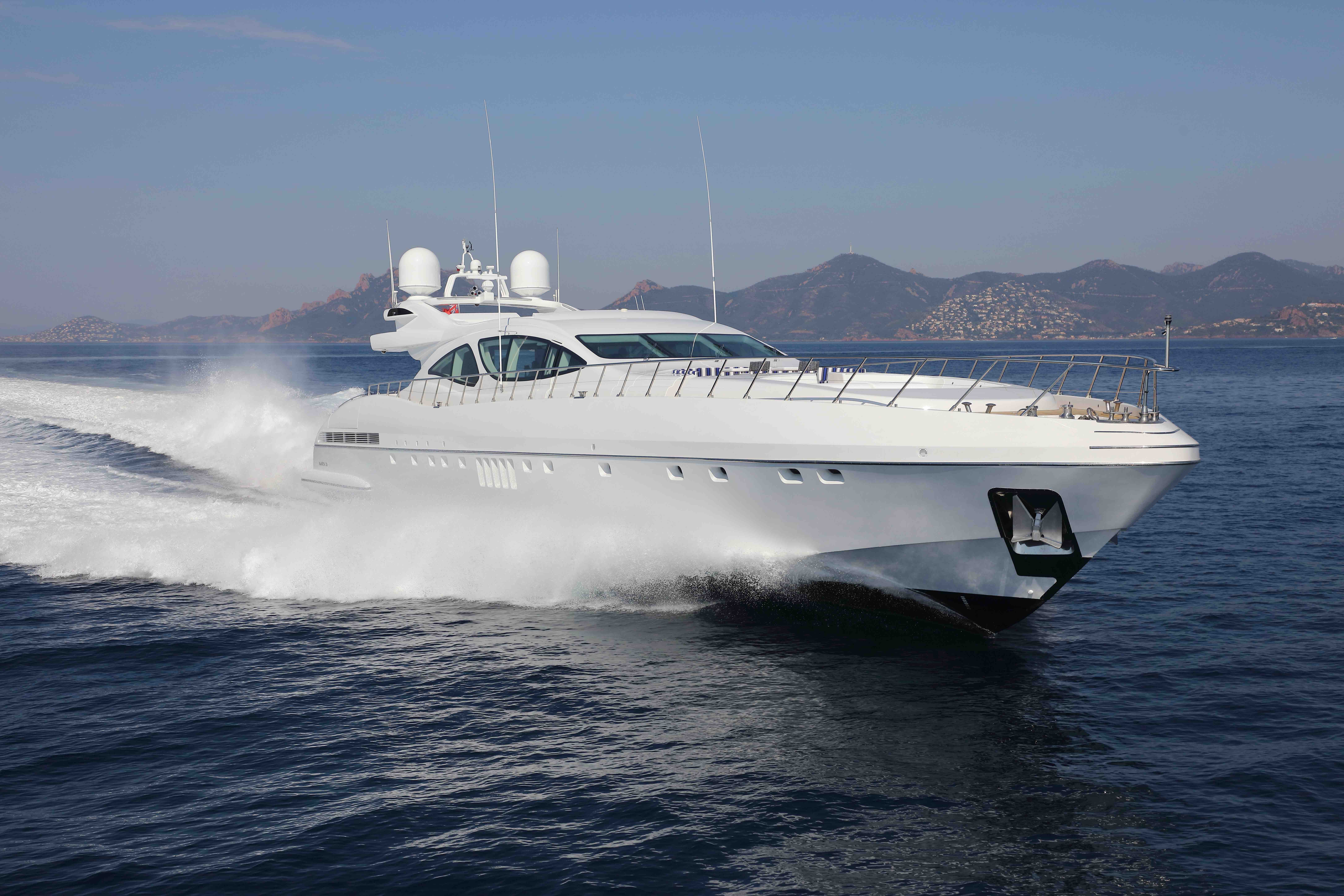 VENI VIDI VICI yacht charter 1