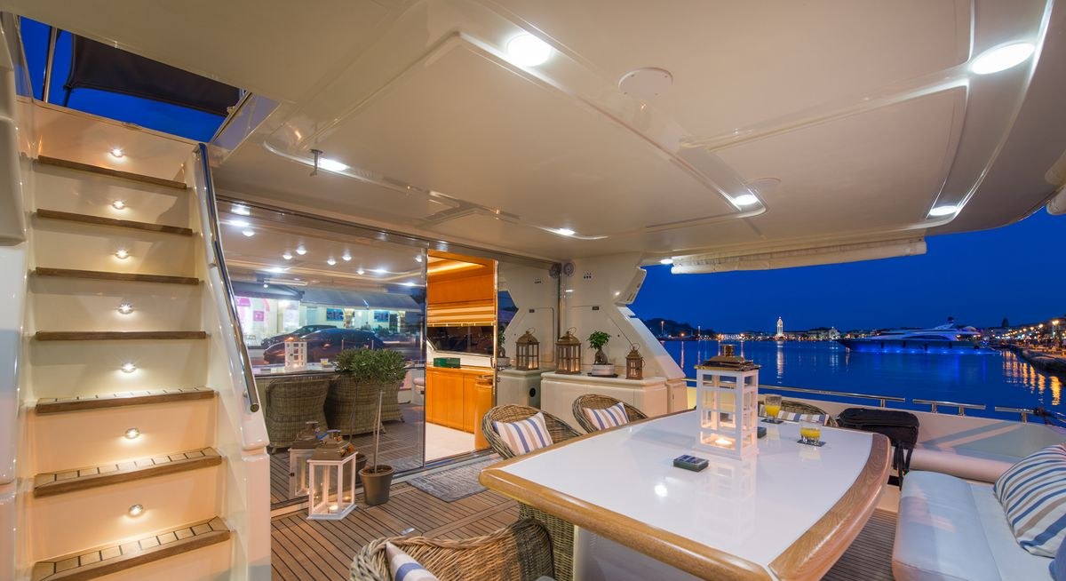 VENTO yacht charter 3