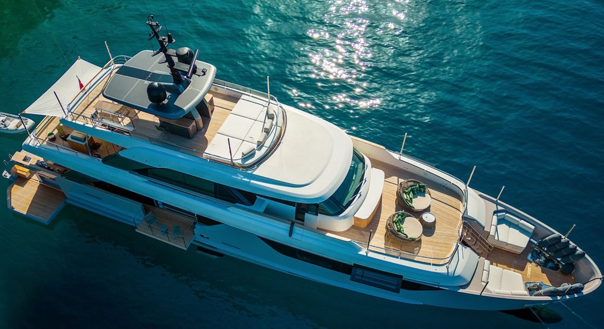 VERVEINE yacht charter 1