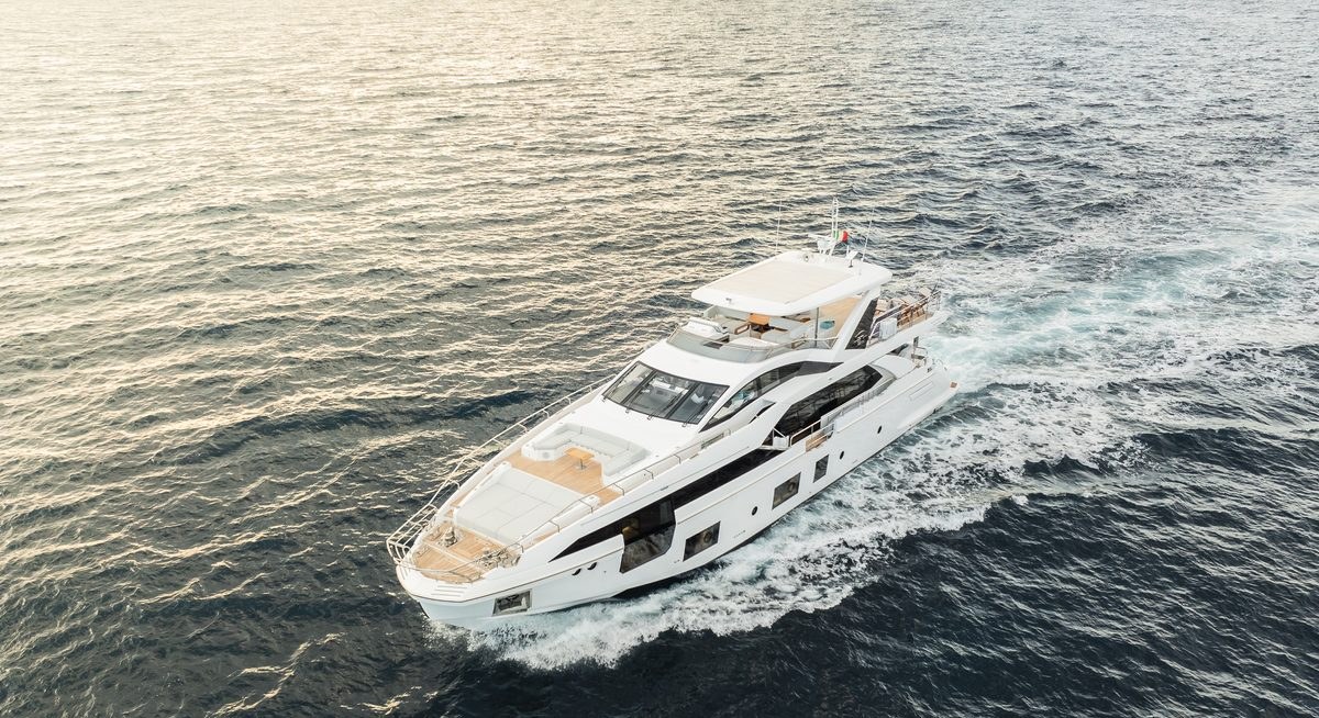 VESTA yacht charter 1
