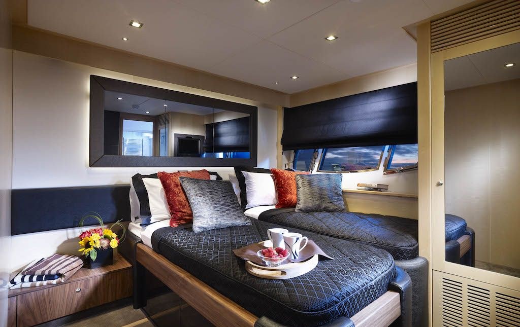 VEUVE yacht charter 4