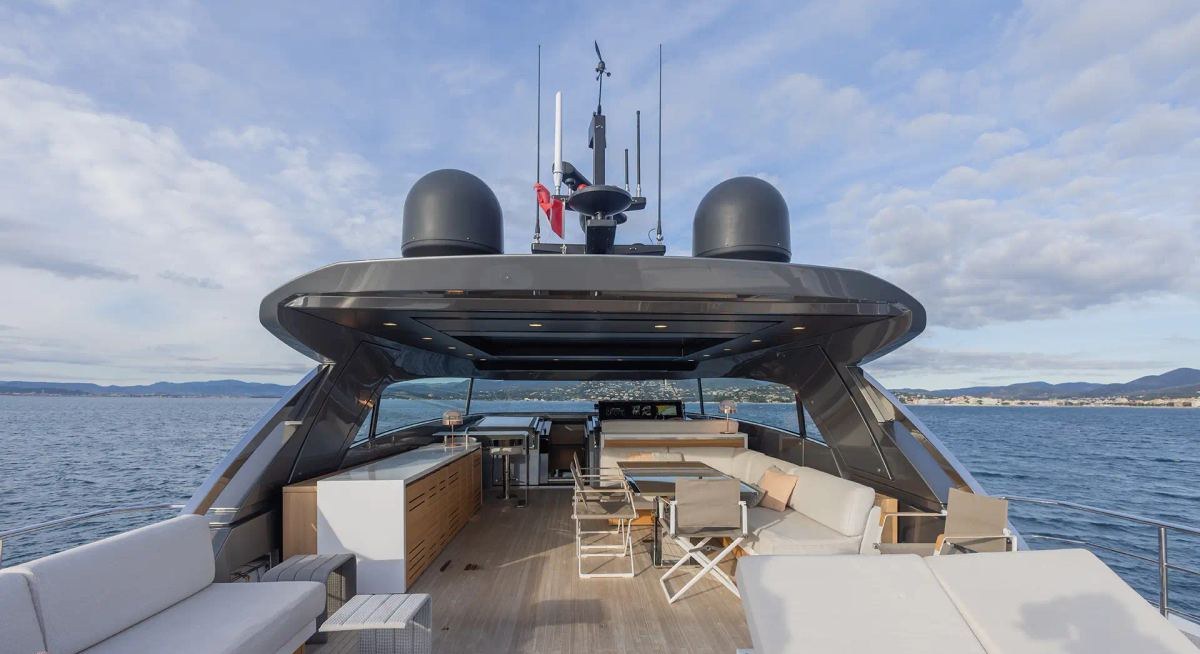 VINCI II yacht charter 2