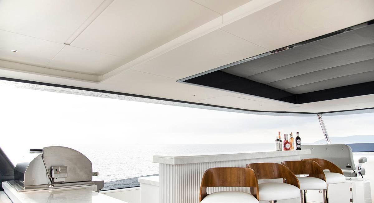 VITAMINA GRANDE yacht charter 4