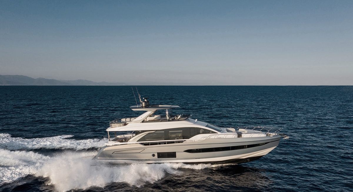VIVA yacht charter 1