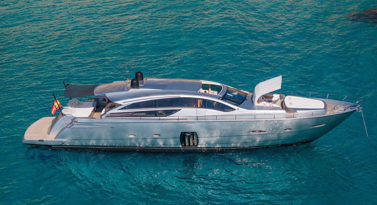 Yacht charter WAHOO YACHT CHARTER