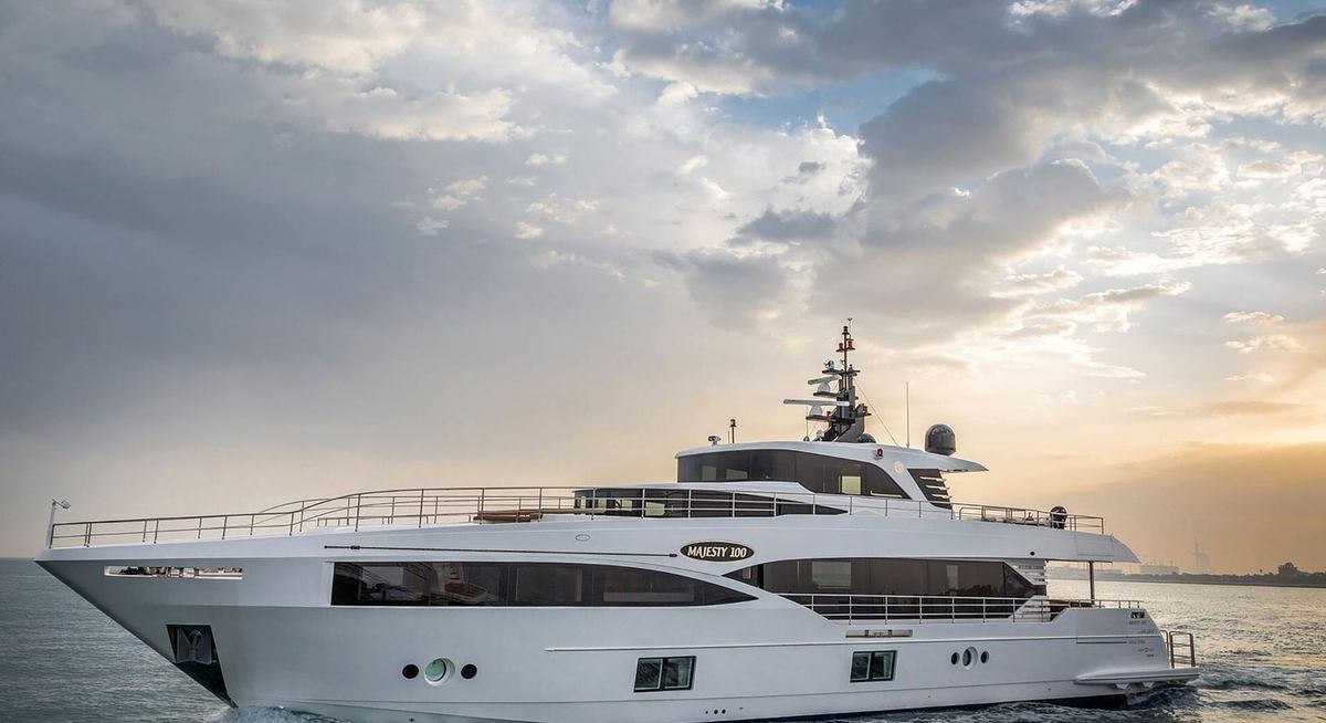 WATERMACHINE yacht charter 1