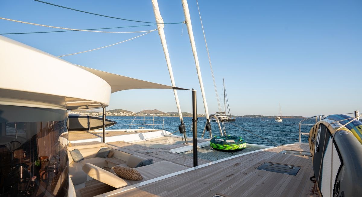 WHITE CAPS yacht charter 1
