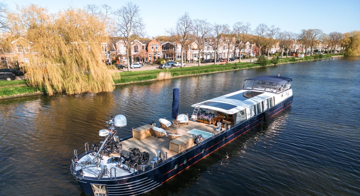 WONDERLAND yacht charter 1