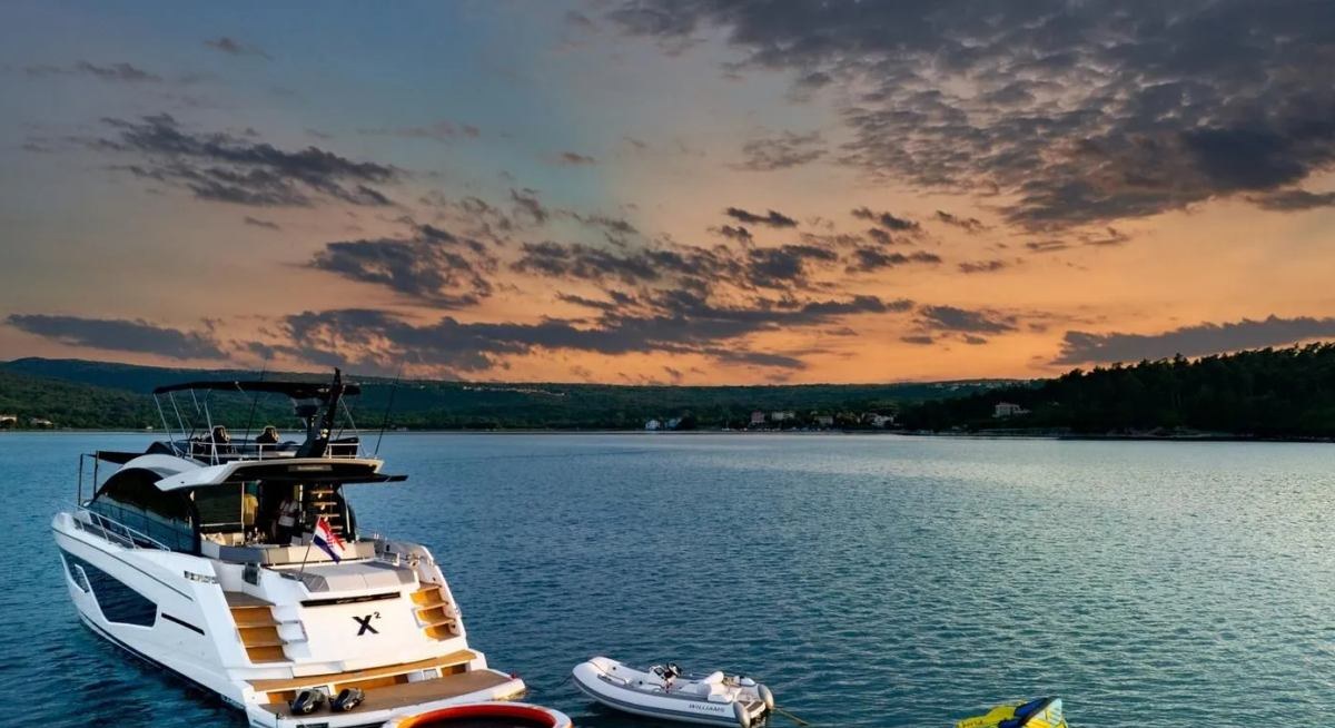 X2 yacht charter 5