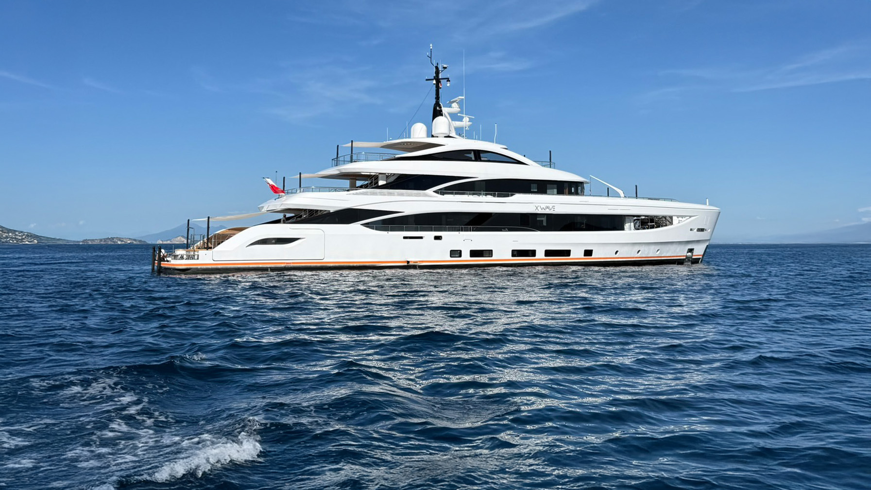 XWAVE yacht charter 1