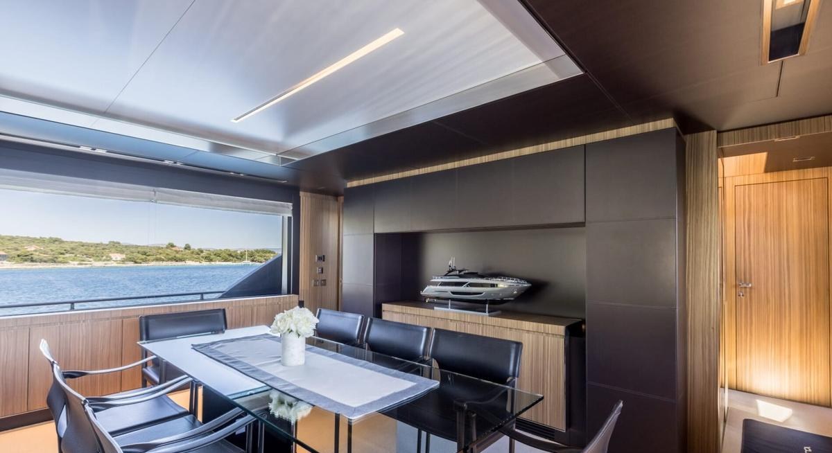 YOYITA II yacht charter 5