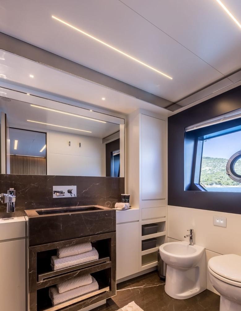 تأجير يخت YOYITA II YACHT CHARTER